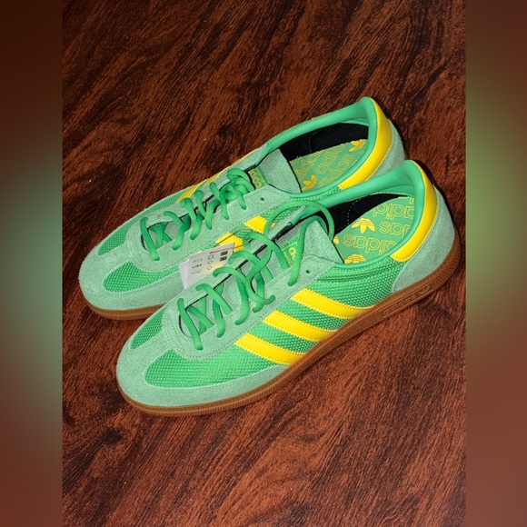 Adidas size 11 - Picture 3 of 14